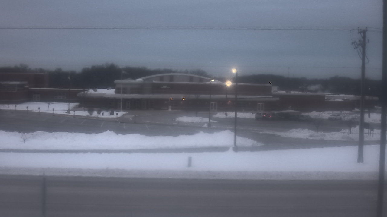 Thumbnail for current weather camera view from Fremont School District 79 in Mundelein, Illinois