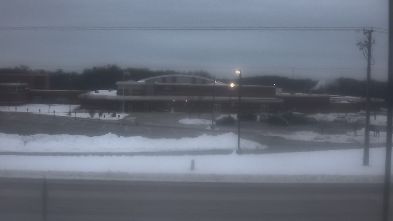 Thumbnail for current weather camera view from Fremont School District 79 in Mundelein, Illinois
