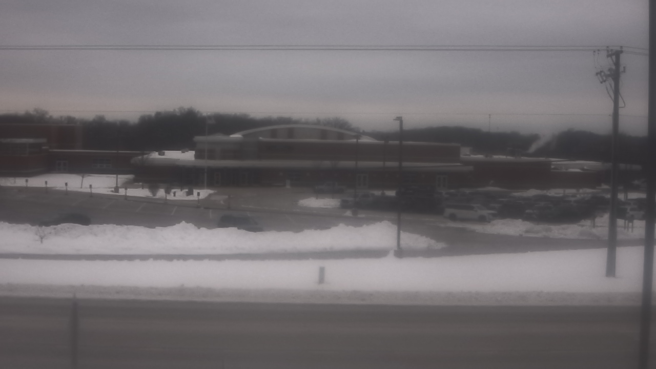 Thumbnail for current weather camera view from Fremont School District 79 in Mundelein, Illinois