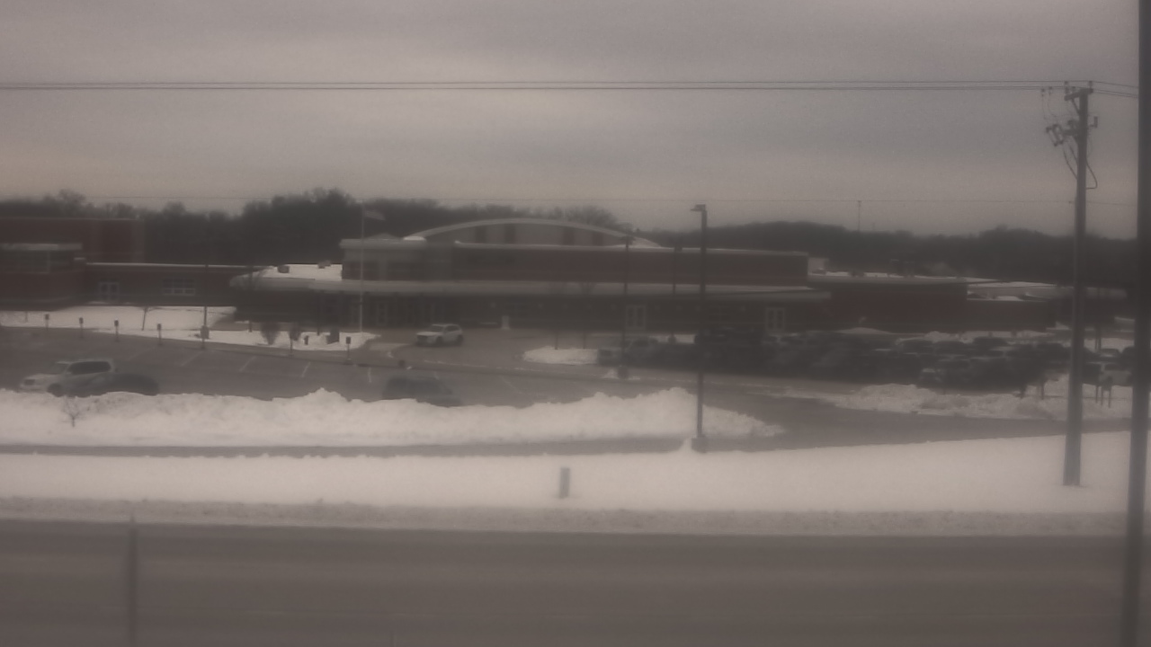 Thumbnail for current weather camera view from Fremont School District 79 in Mundelein, Illinois