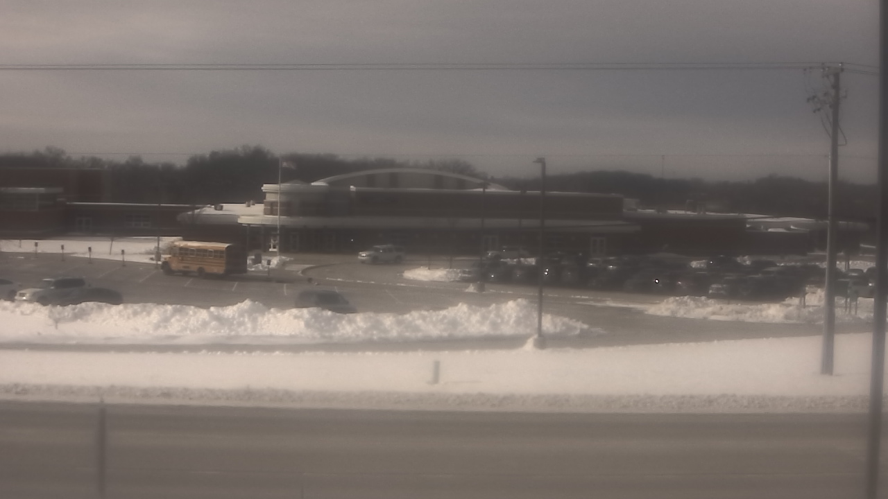 Thumbnail for current weather camera view from Fremont School District 79 in Mundelein, Illinois