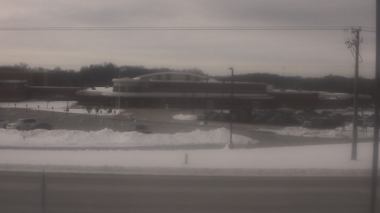 Thumbnail for current weather camera view from Fremont School District 79 in Mundelein, Illinois