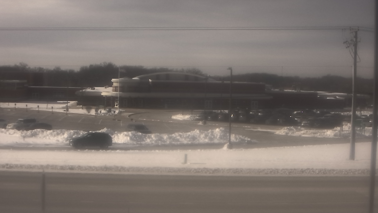 Thumbnail for current weather camera view from Fremont School District 79 in Mundelein, Illinois