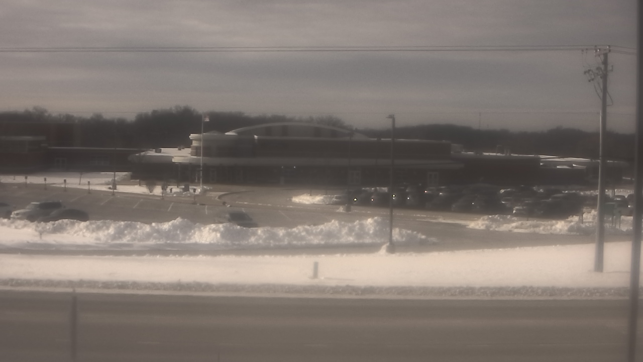 Thumbnail for current weather camera view from Fremont School District 79 in Mundelein, Illinois