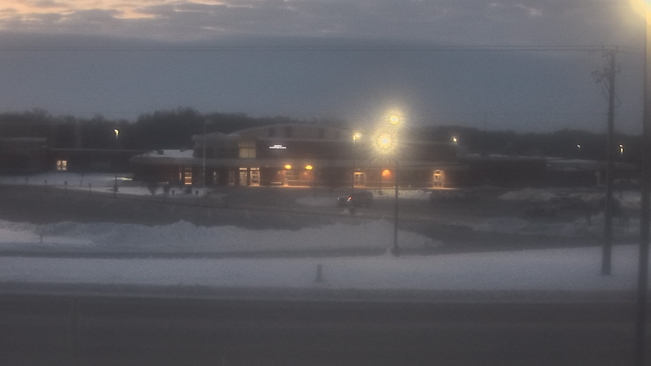 Thumbnail for current weather camera view from Fremont School District 79 in Mundelein, Illinois