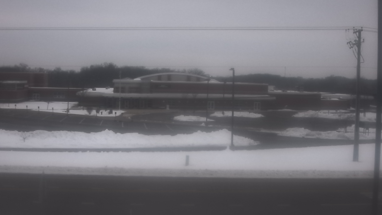 Thumbnail for current weather camera view from Fremont School District 79 in Mundelein, Illinois