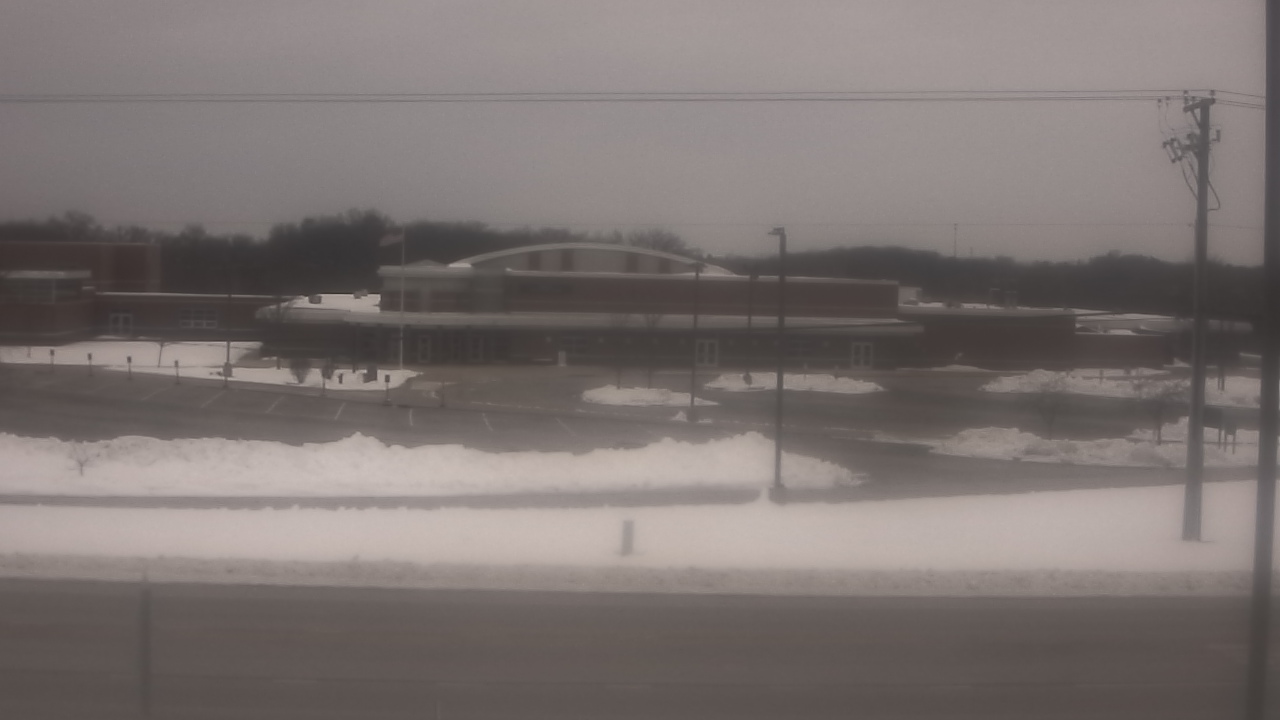 Thumbnail for current weather camera view from Fremont School District 79 in Mundelein, Illinois