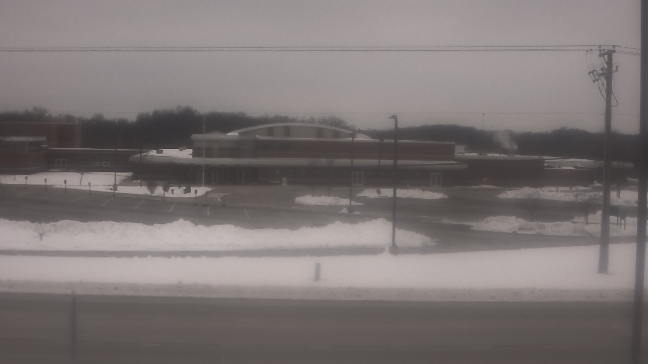Thumbnail for current weather camera view from Fremont School District 79 in Mundelein, Illinois
