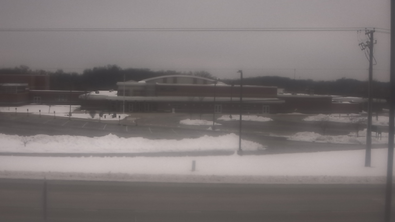 Thumbnail for current weather camera view from Fremont School District 79 in Mundelein, Illinois