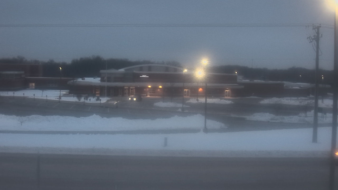 Thumbnail for current weather camera view from Fremont School District 79 in Mundelein, Illinois