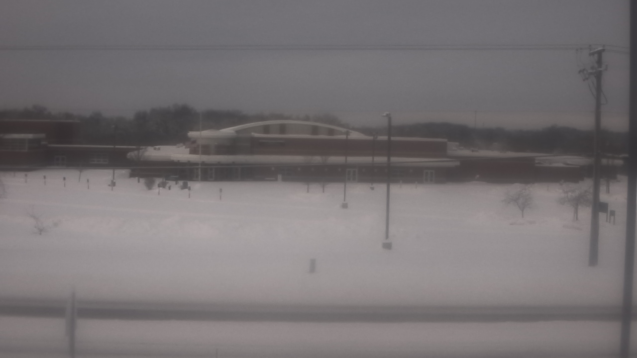 Thumbnail for current weather camera view from Fremont School District 79 in Mundelein, Illinois