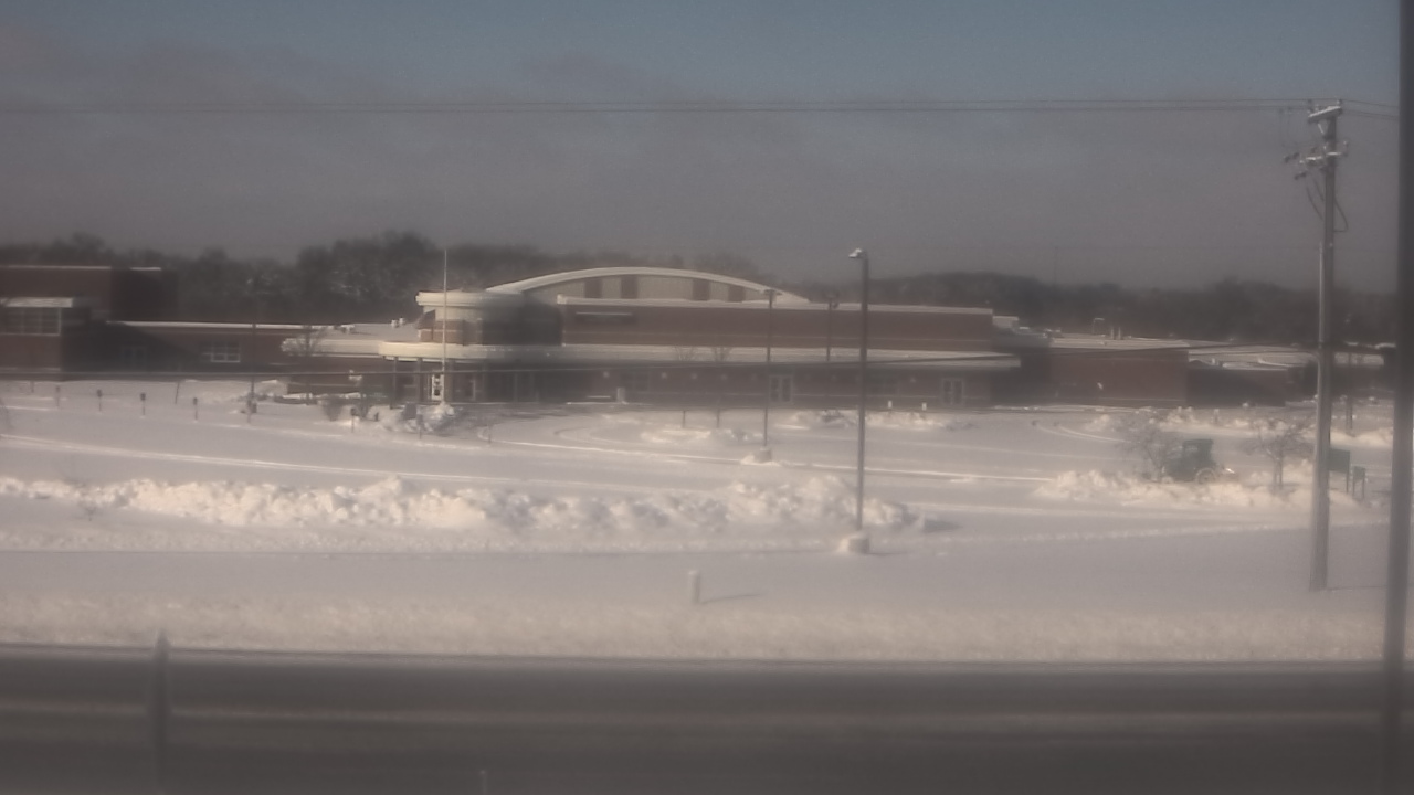 Thumbnail for current weather camera view from Fremont School District 79 in Mundelein, Illinois