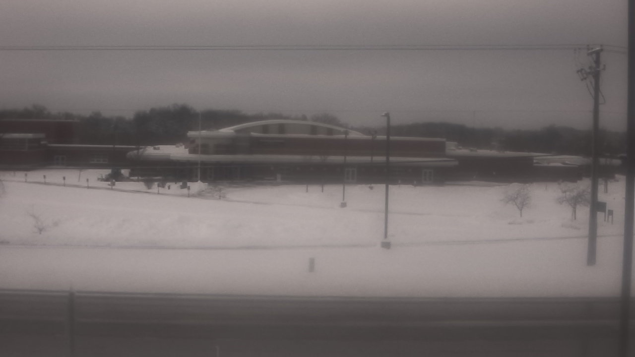 Thumbnail for current weather camera view from Fremont School District 79 in Mundelein, Illinois