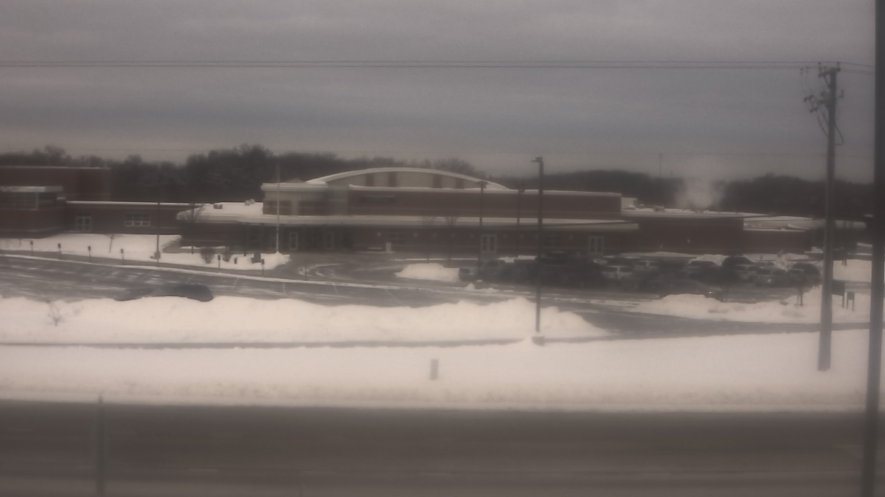 Thumbnail for current weather camera view from Fremont School District 79 in Mundelein, Illinois