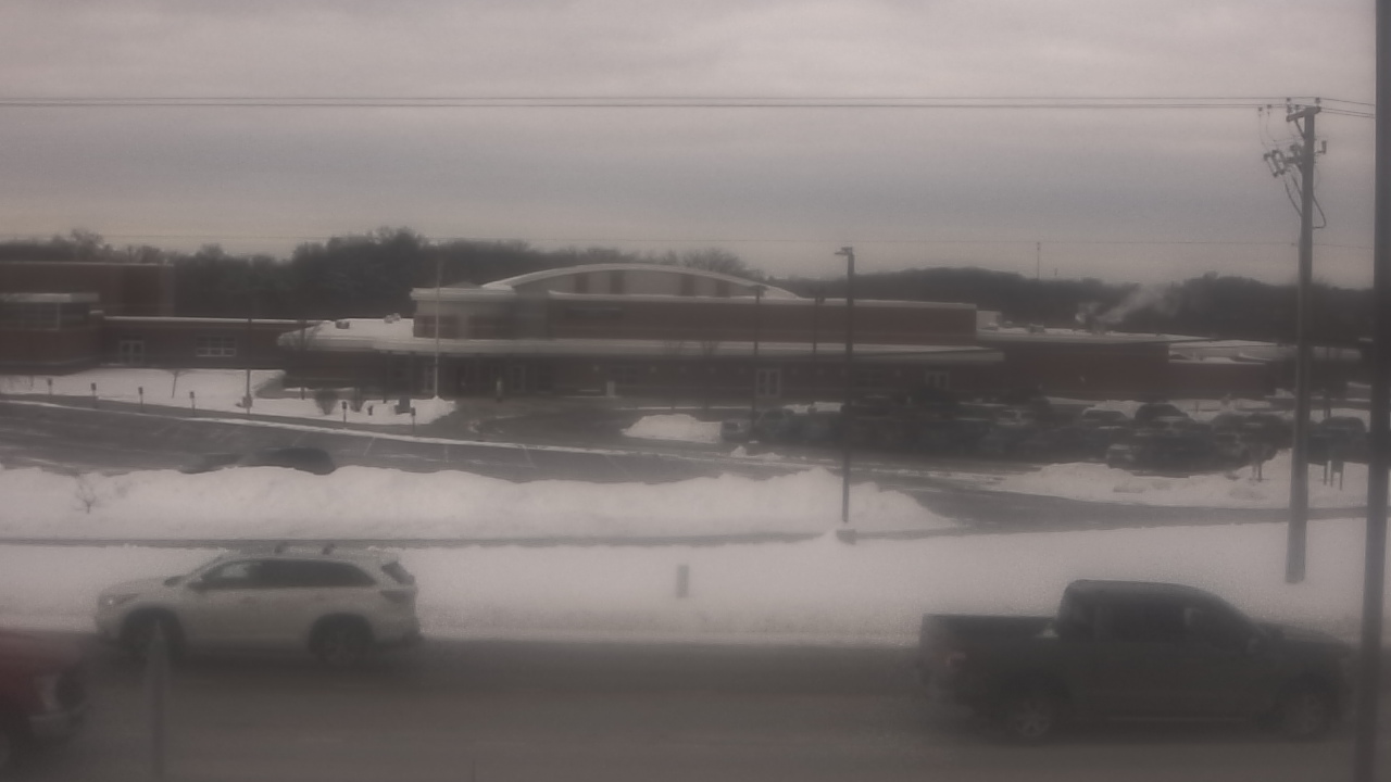 Thumbnail for current weather camera view from Fremont School District 79 in Mundelein, Illinois