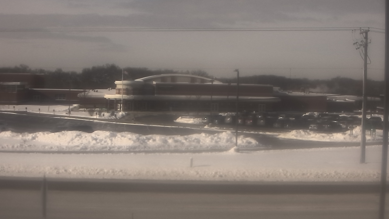 Thumbnail for current weather camera view from Fremont School District 79 in Mundelein, Illinois