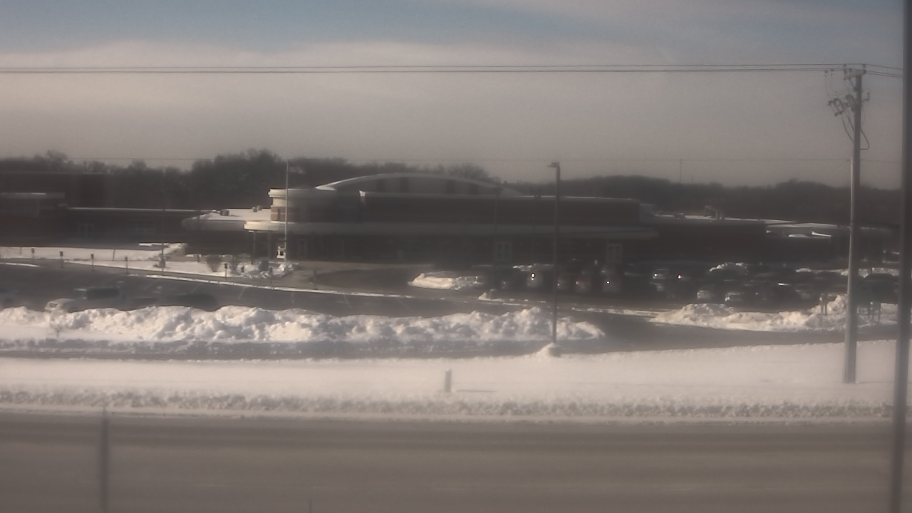 Thumbnail for current weather camera view from Fremont School District 79 in Mundelein, Illinois