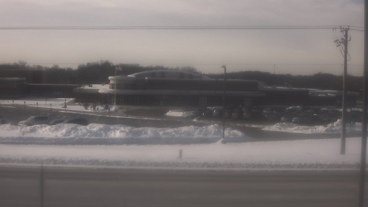 Thumbnail for current weather camera view from Fremont School District 79 in Mundelein, Illinois