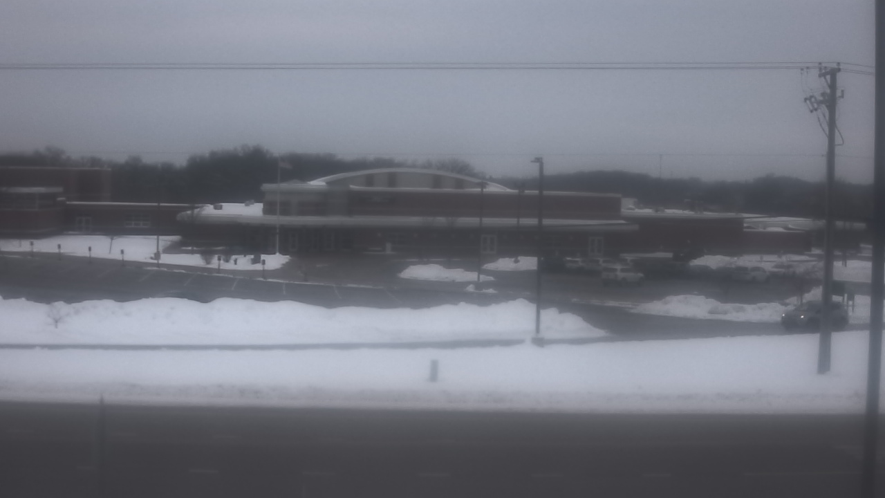 Thumbnail for current weather camera view from Fremont School District 79 in Mundelein, Illinois