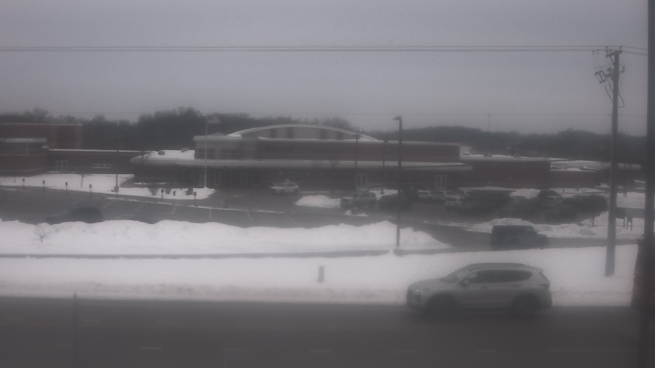 Thumbnail for current weather camera view from Fremont School District 79 in Mundelein, Illinois