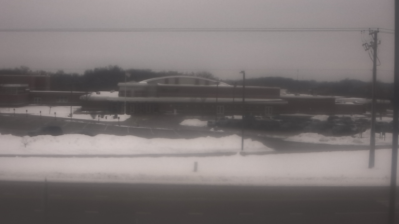 Thumbnail for current weather camera view from Fremont School District 79 in Mundelein, Illinois