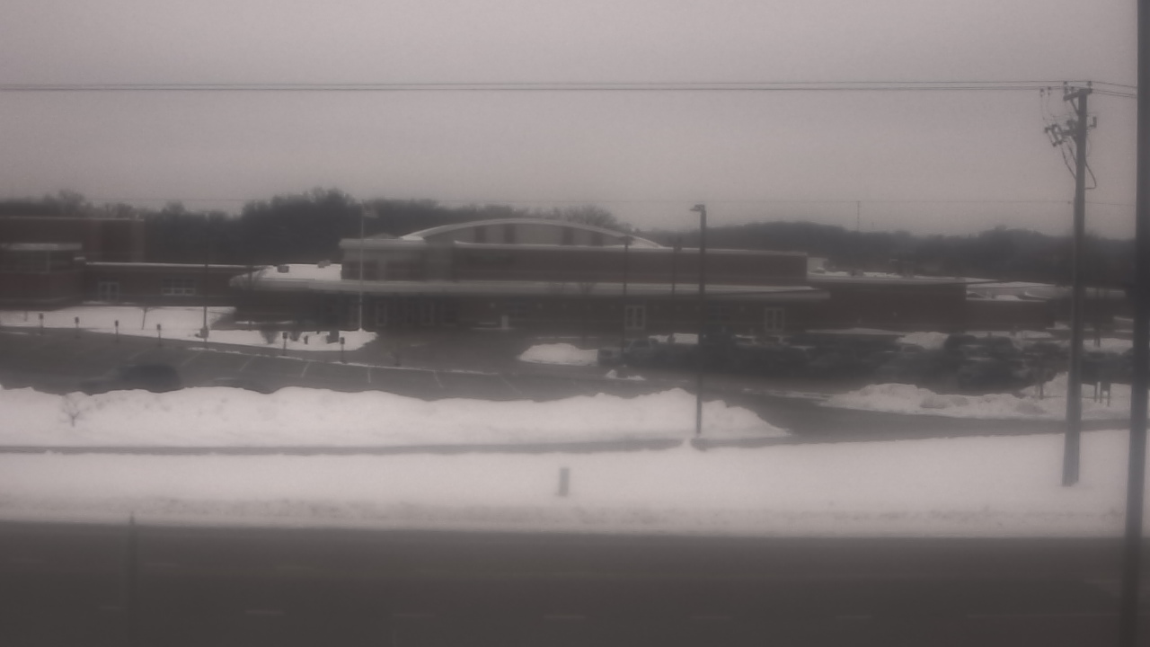 Thumbnail for current weather camera view from Fremont School District 79 in Mundelein, Illinois