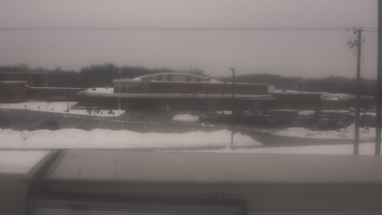 Thumbnail for current weather camera view from Fremont School District 79 in Mundelein, Illinois