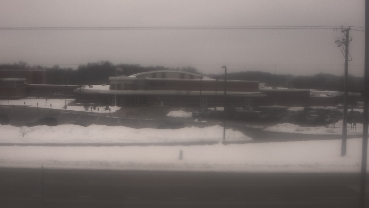 Thumbnail for current weather camera view from Fremont School District 79 in Mundelein, Illinois