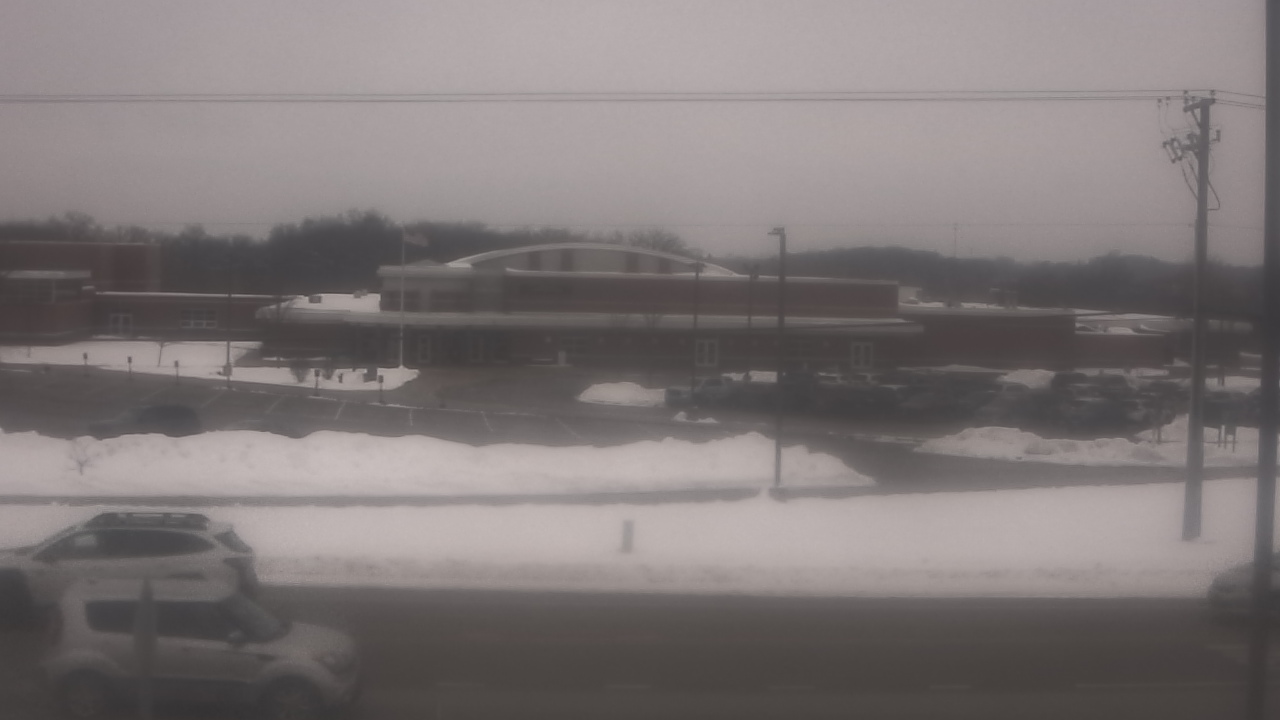 Thumbnail for current weather camera view from Fremont School District 79 in Mundelein, Illinois