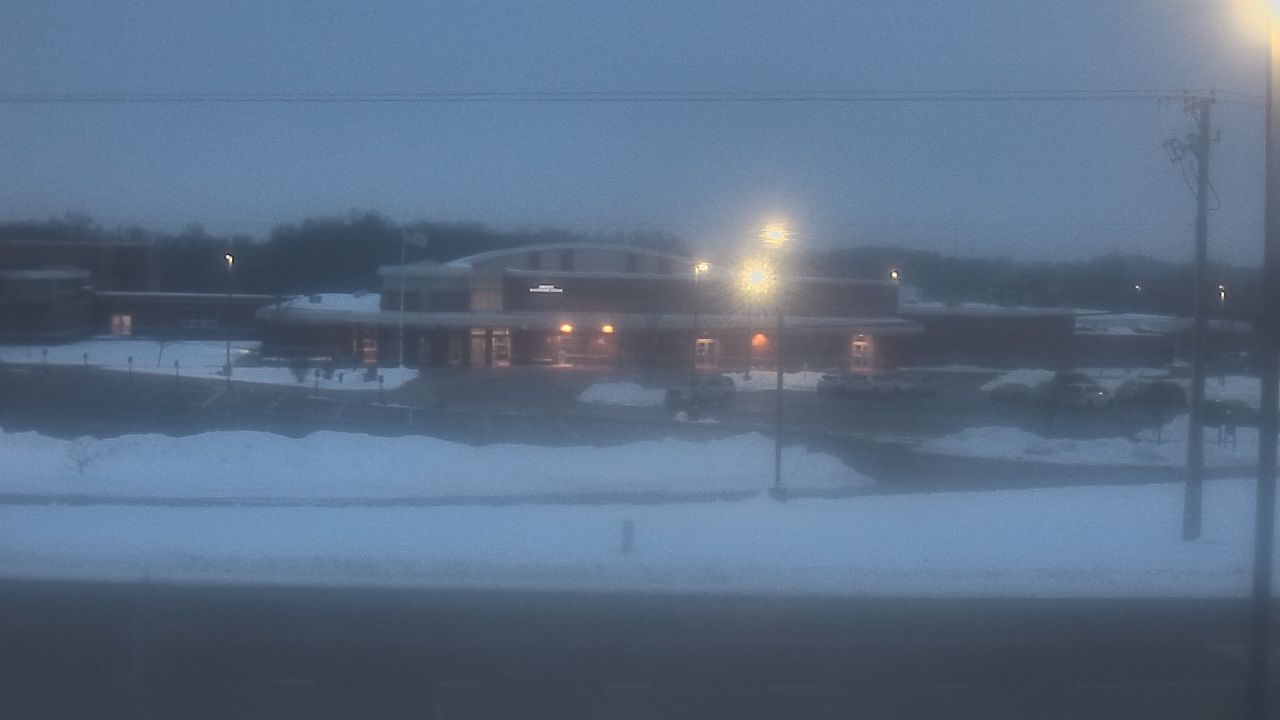 Thumbnail for current weather camera view from Fremont School District 79 in Mundelein, Illinois