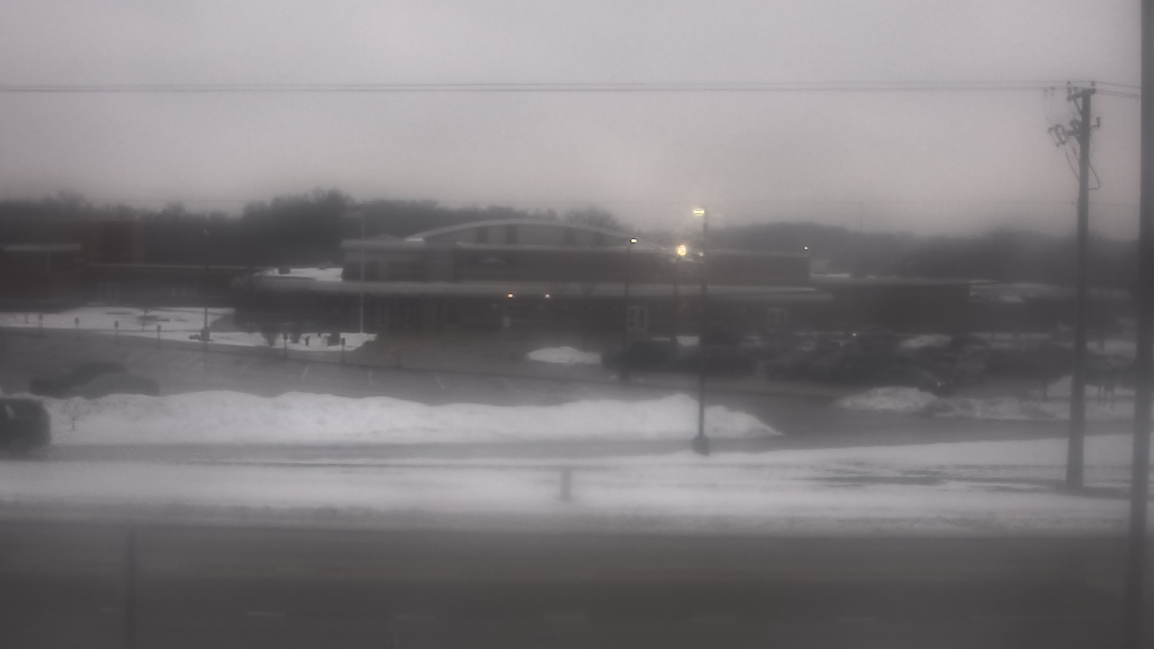 Thumbnail for current weather camera view from Fremont School District 79 in Mundelein, Illinois