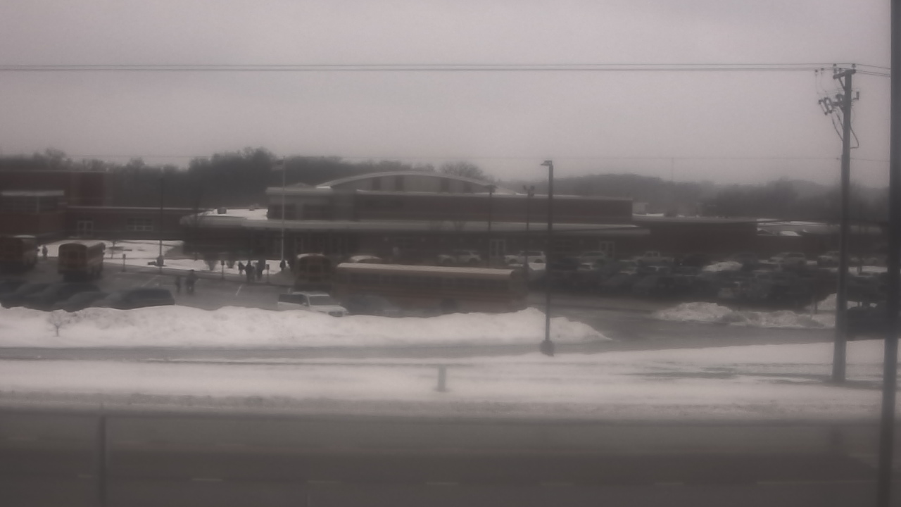 Thumbnail for current weather camera view from Fremont School District 79 in Mundelein, Illinois