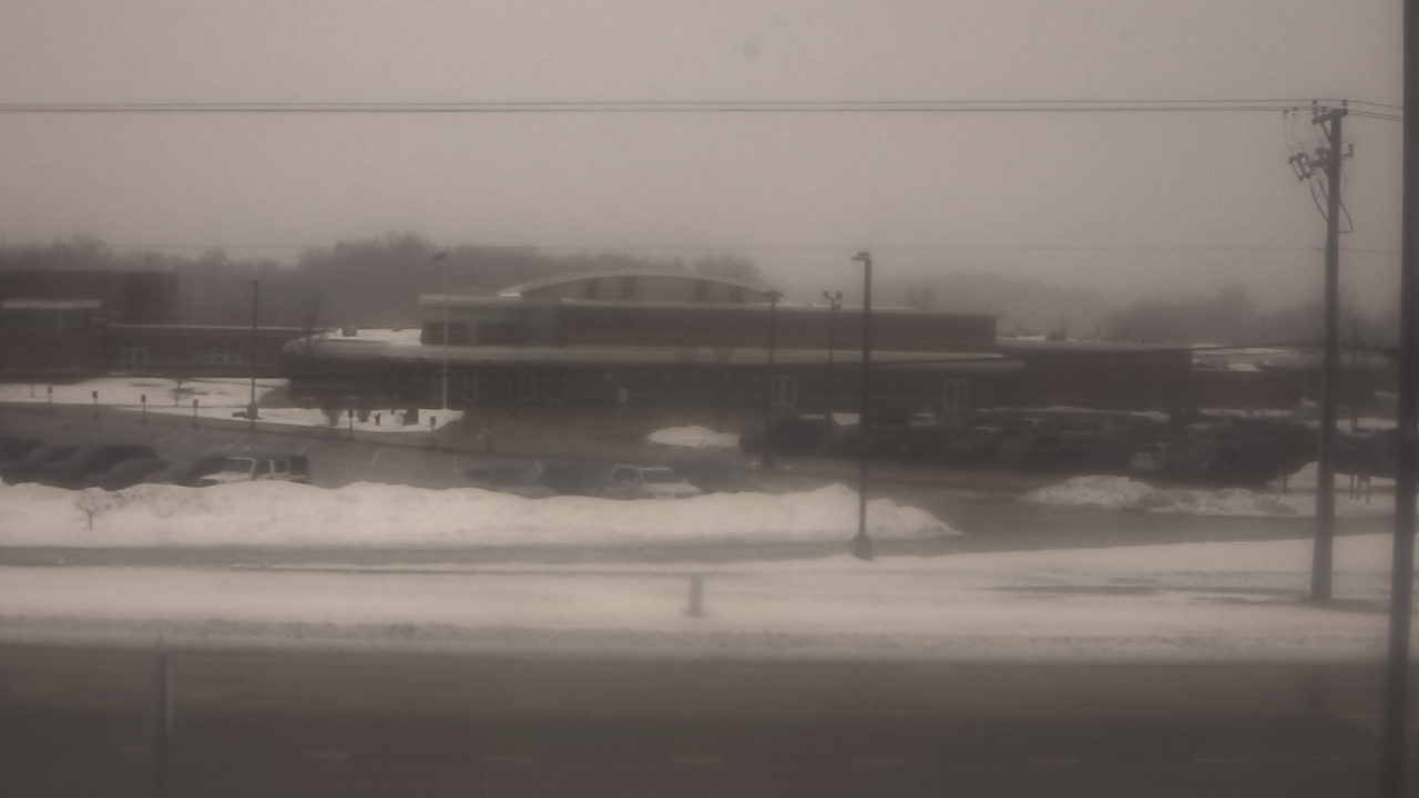 Thumbnail for current weather camera view from Fremont School District 79 in Mundelein, Illinois