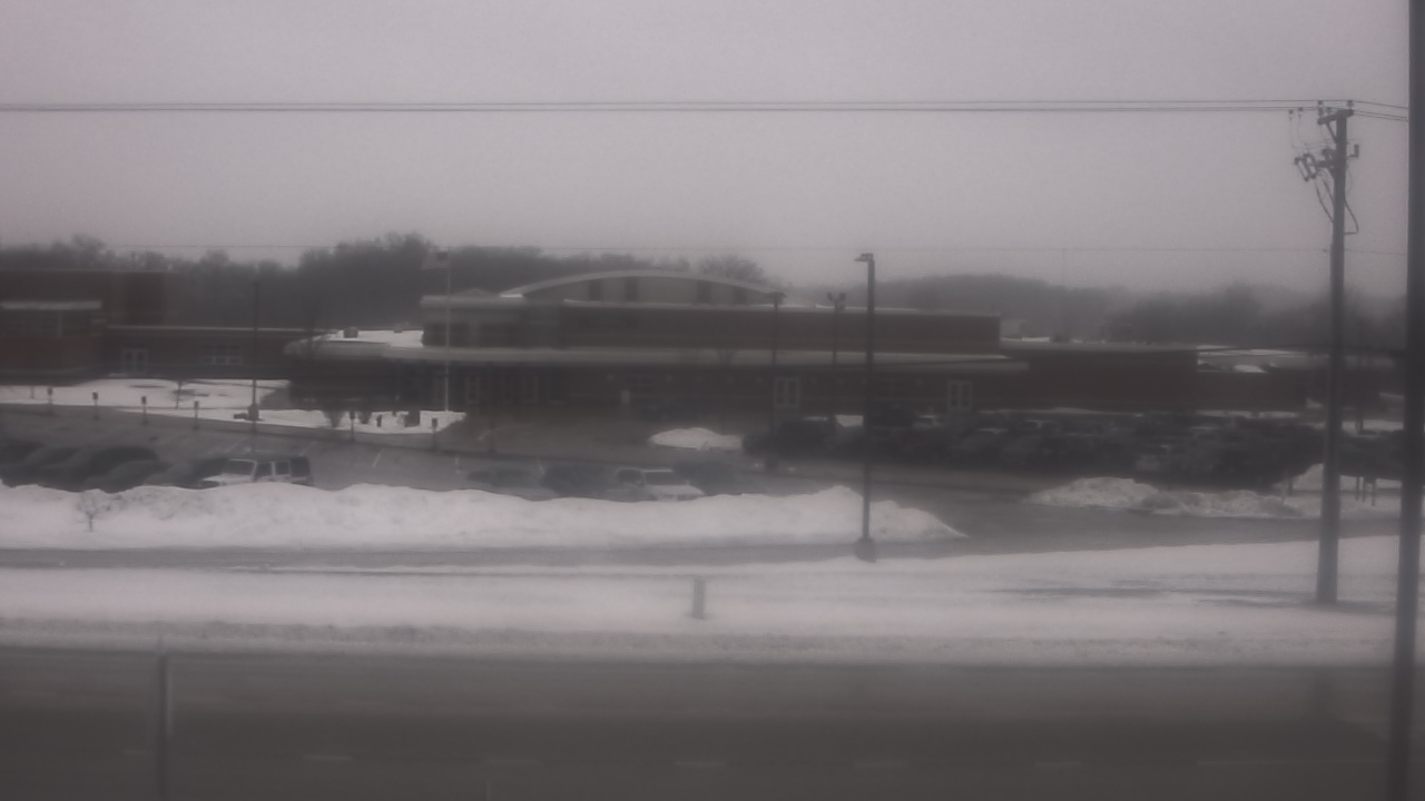 Thumbnail for current weather camera view from Fremont School District 79 in Mundelein, Illinois