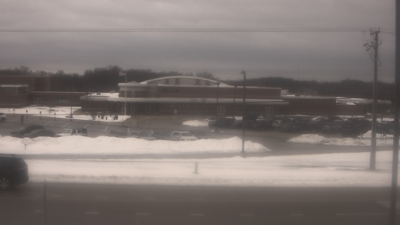 Thumbnail for current weather camera view from Fremont School District 79 in Mundelein, Illinois