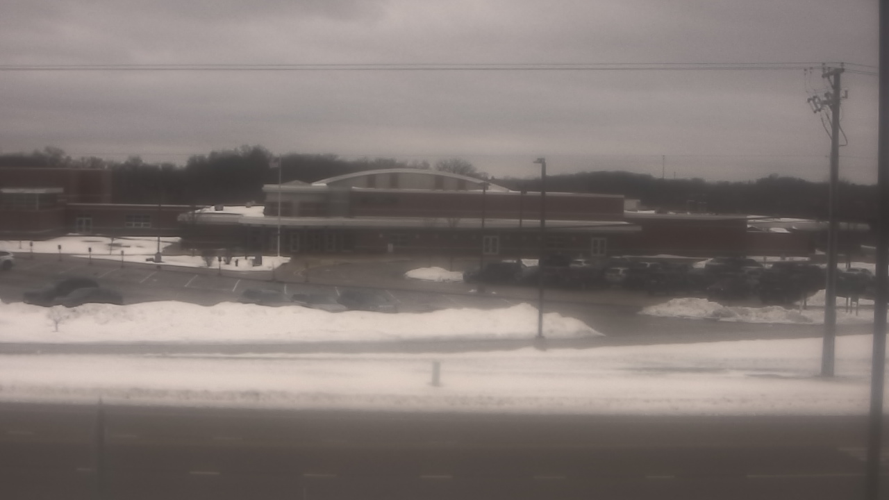 Thumbnail for current weather camera view from Fremont School District 79 in Mundelein, Illinois
