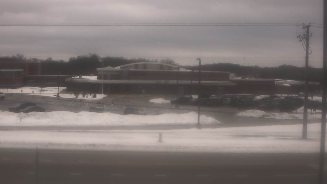 Thumbnail for current weather camera view from Fremont School District 79 in Mundelein, Illinois