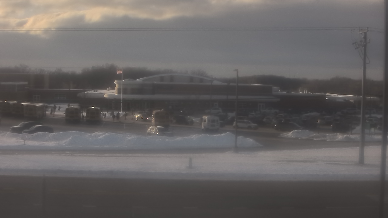 Thumbnail for current weather camera view from Fremont School District 79 in Mundelein, Illinois