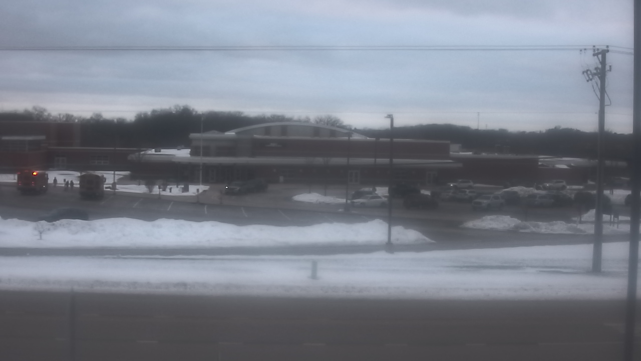 Thumbnail for current weather camera view from Fremont School District 79 in Mundelein, Illinois