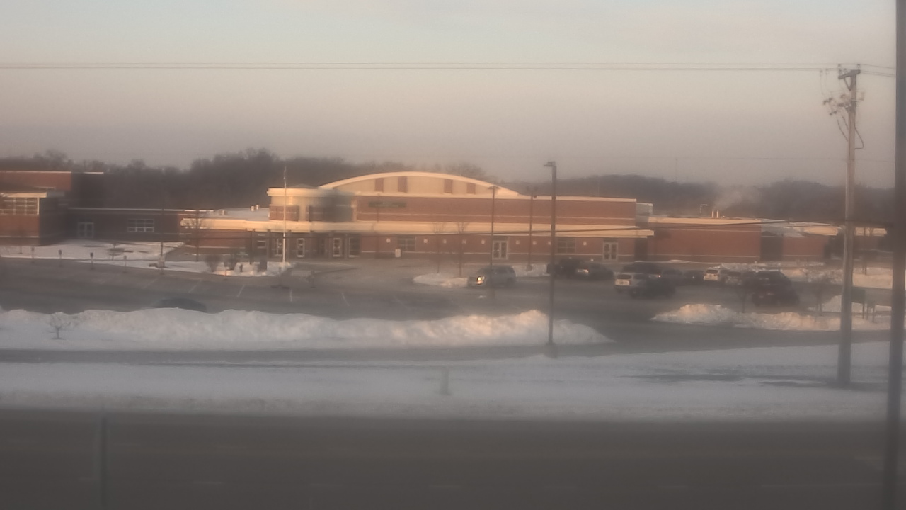 Thumbnail for current weather camera view from Fremont School District 79 in Mundelein, Illinois