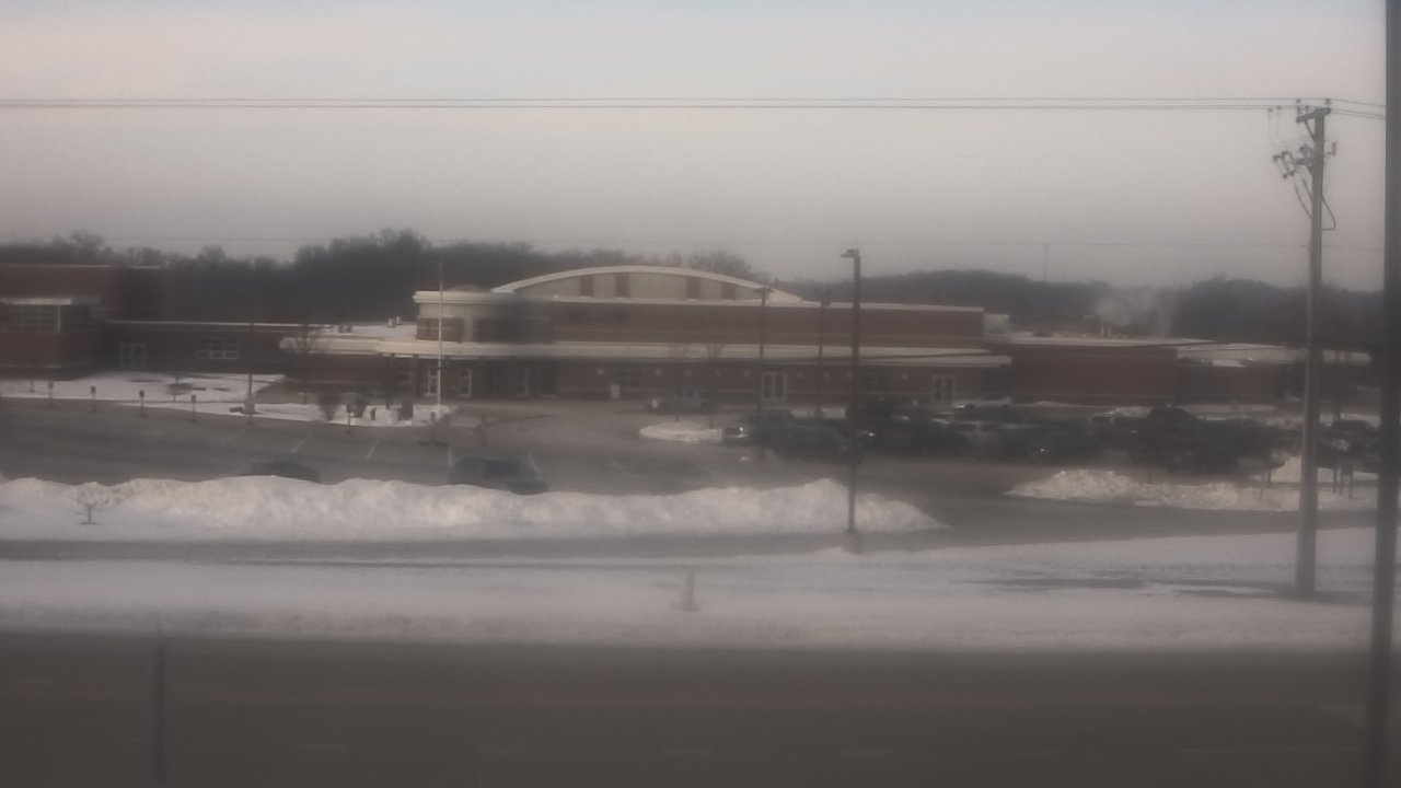 Thumbnail for current weather camera view from Fremont School District 79 in Mundelein, Illinois