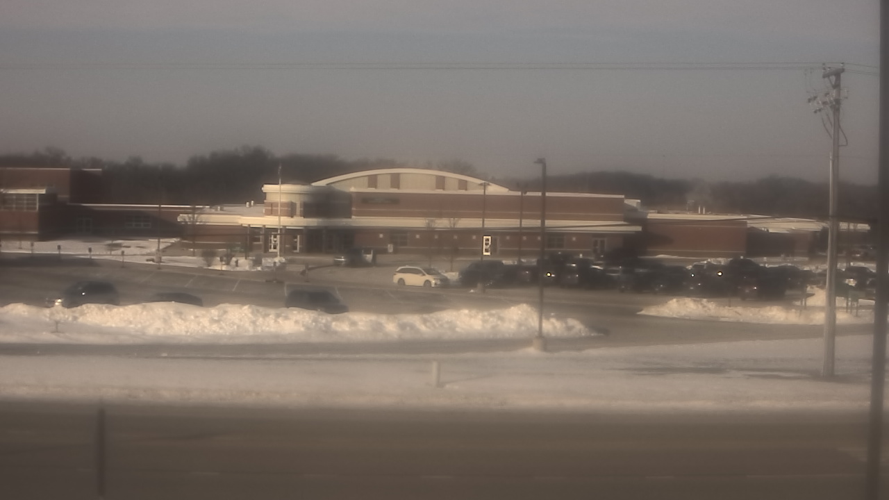 Thumbnail for current weather camera view from Fremont School District 79 in Mundelein, Illinois
