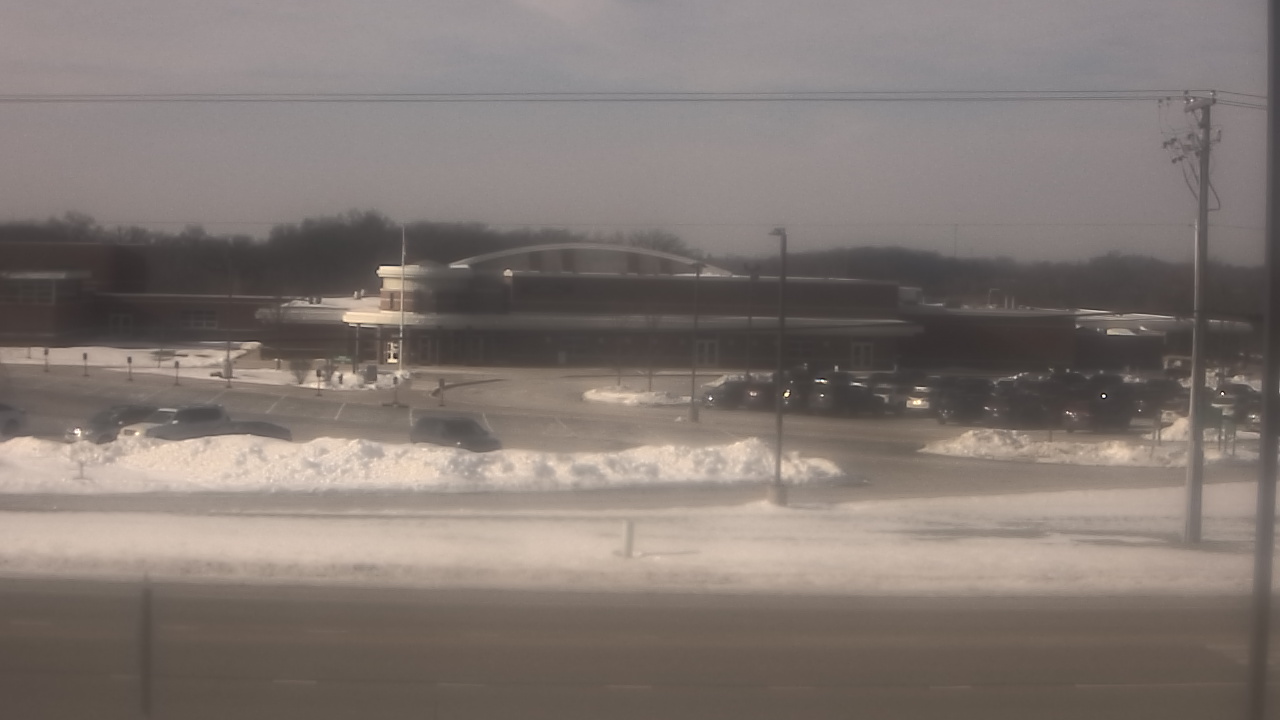 Thumbnail for current weather camera view from Fremont School District 79 in Mundelein, Illinois