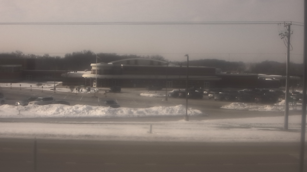 Thumbnail for current weather camera view from Fremont School District 79 in Mundelein, Illinois