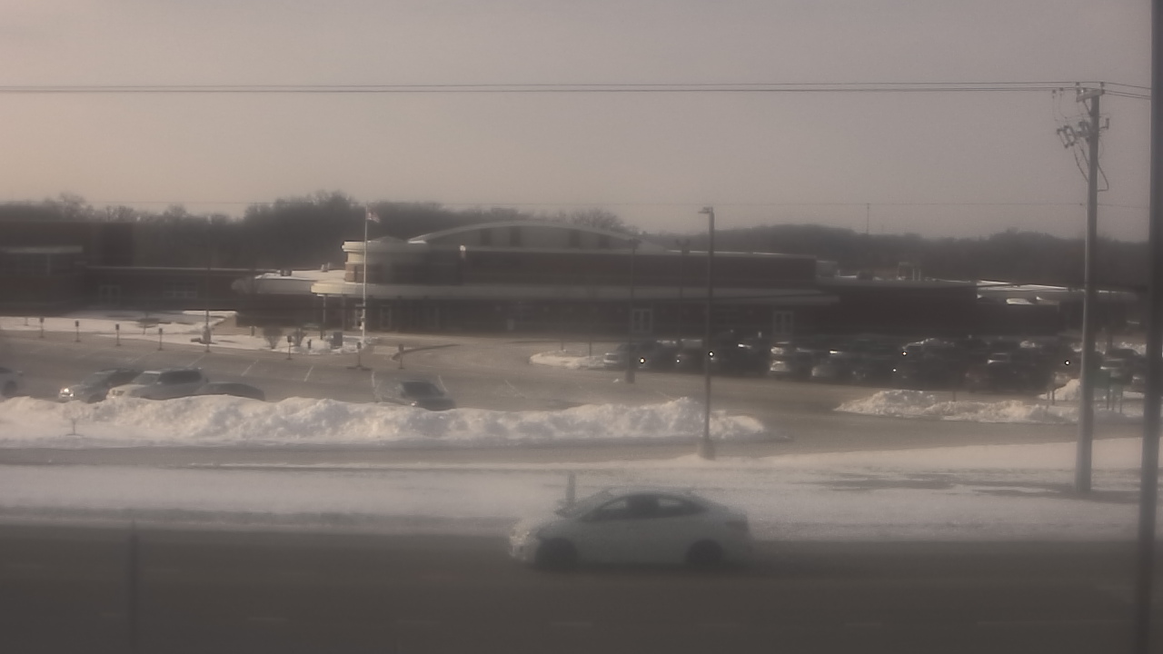 Thumbnail for current weather camera view from Fremont School District 79 in Mundelein, Illinois