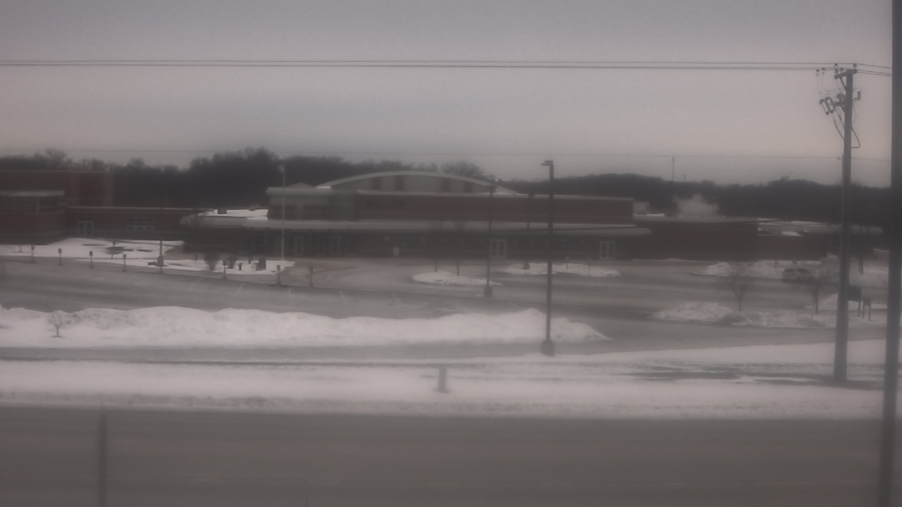 Thumbnail for current weather camera view from Fremont School District 79 in Mundelein, Illinois