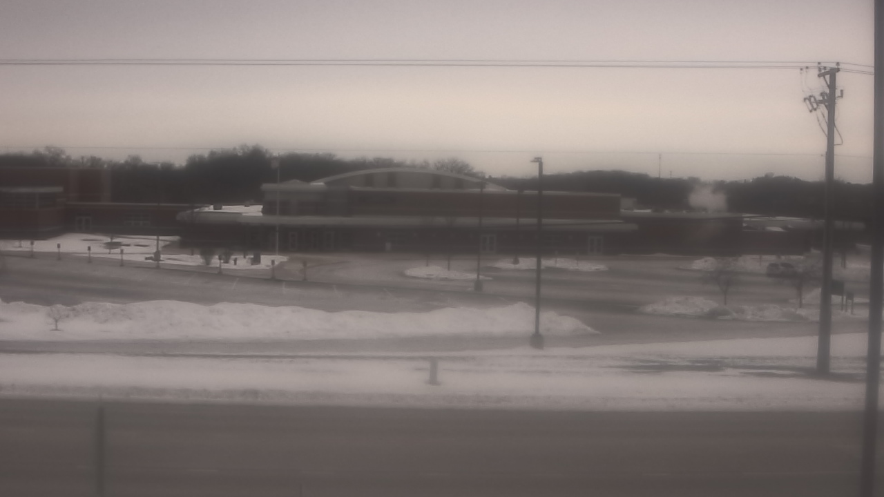 Thumbnail for current weather camera view from Fremont School District 79 in Mundelein, Illinois