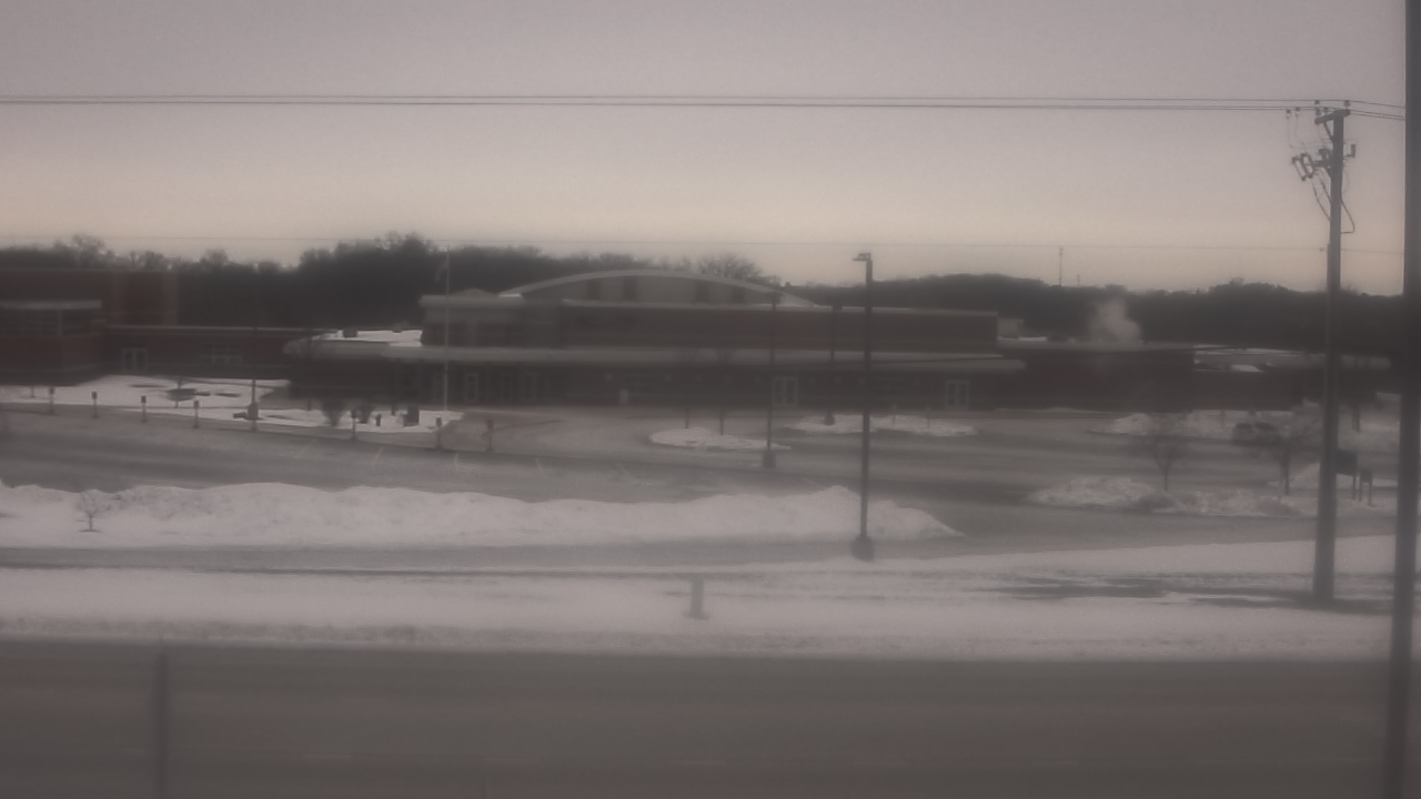 Thumbnail for current weather camera view from Fremont School District 79 in Mundelein, Illinois