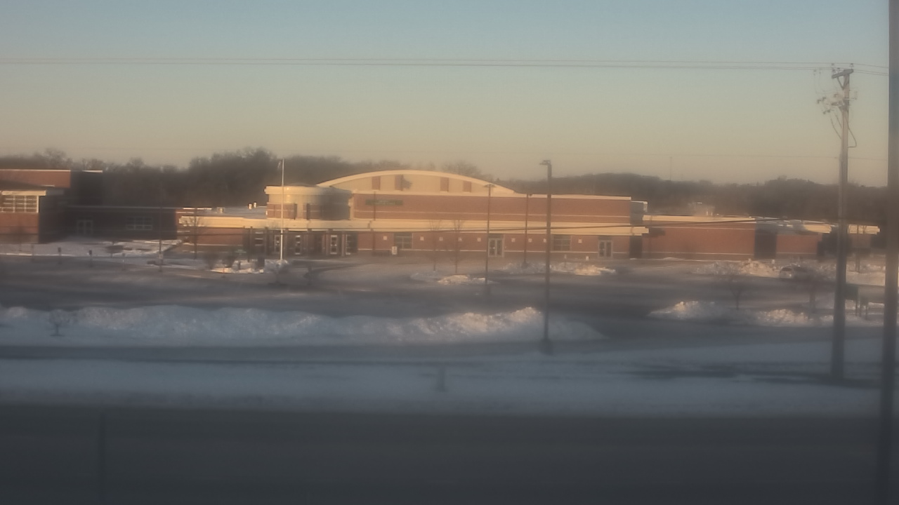 Thumbnail for current weather camera view from Fremont School District 79 in Mundelein, Illinois