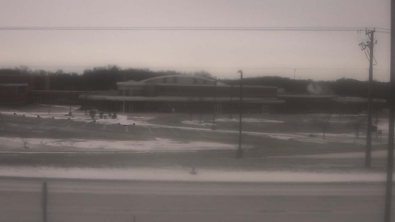 Thumbnail for current weather camera view from Fremont School District 79 in Mundelein, Illinois